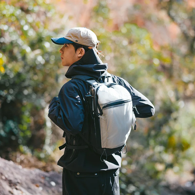 Hydrogen 15L Lightweight Backpack